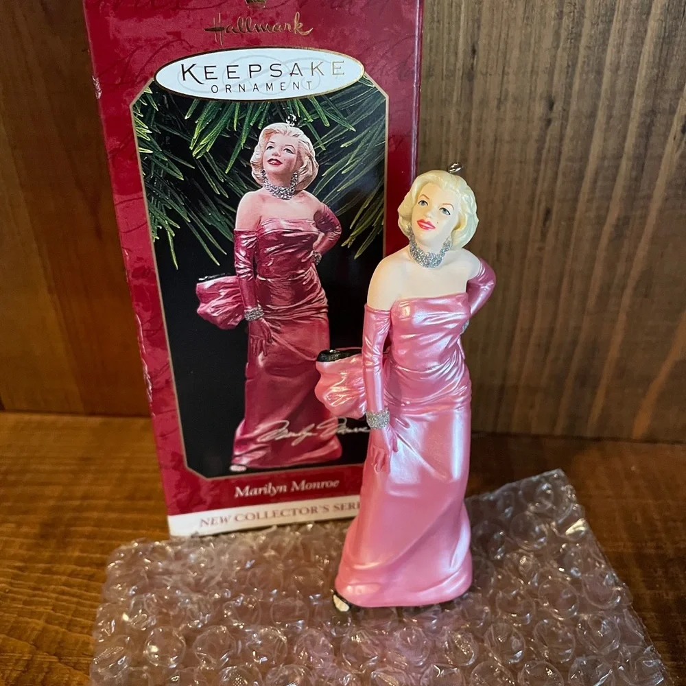 Vintage 1997 Hallmark Keepsake Christmas Ornament Marilyn Monroe MINT IN BOX